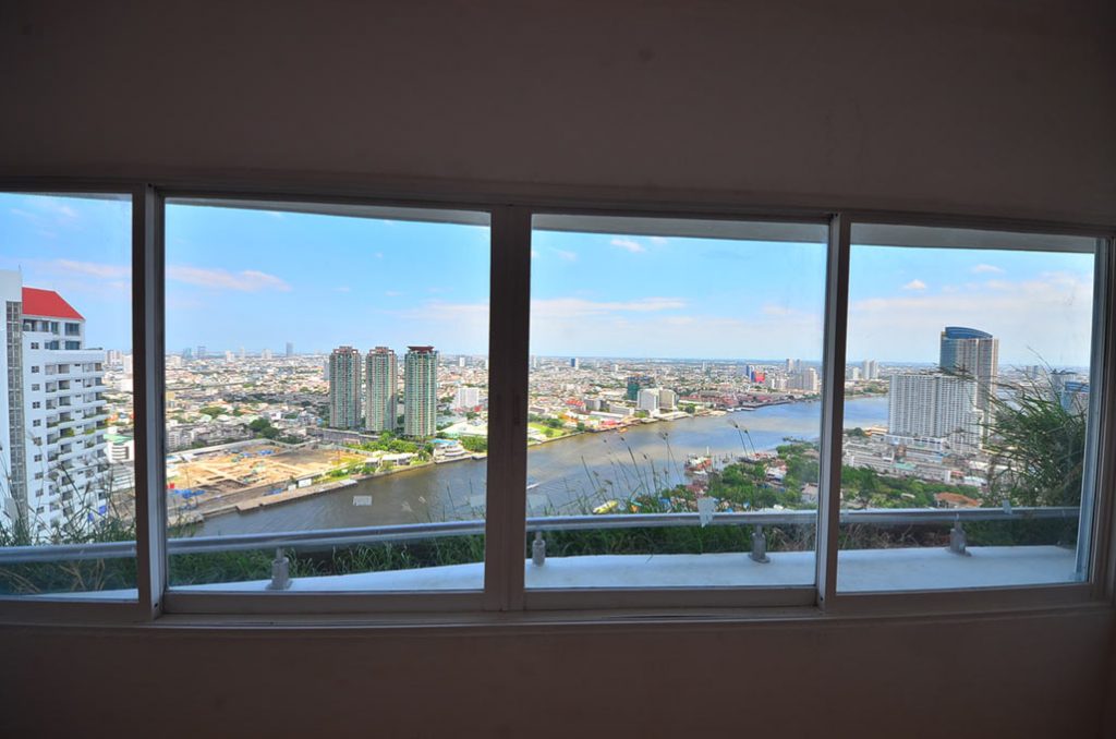 View-from-Living-Room-2-Saichol-Mansion-Condo-for-sale-Bangkok